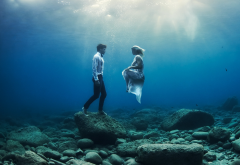 couple, men, women, sea, underwater wallpaper